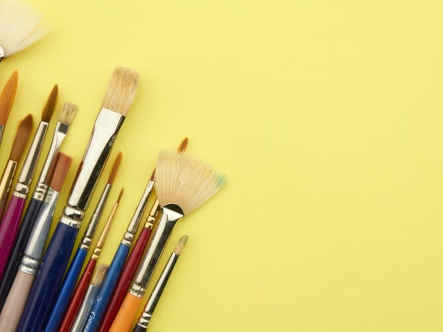 Assorted artist paint brushes